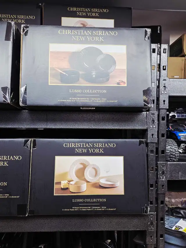 Ensemble de 16 morceaux noir ou blanc