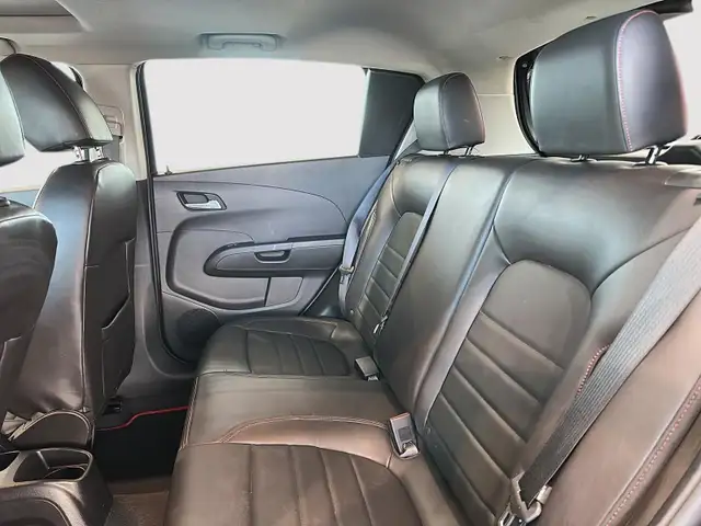 2016 Chevrolet Sonic Sedan RS - 6MT - Photo 4