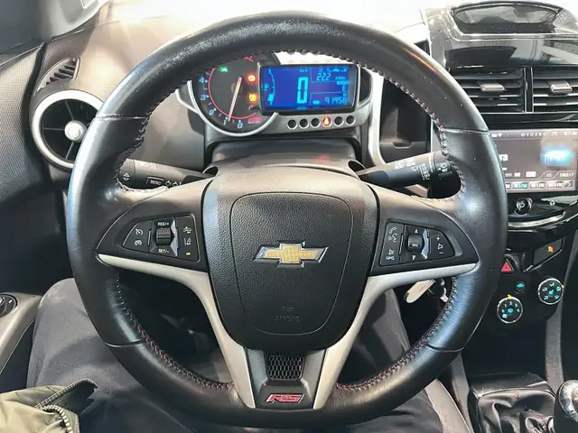 2016 Chevrolet Sonic Sedan RS - 6MT - Photo 10