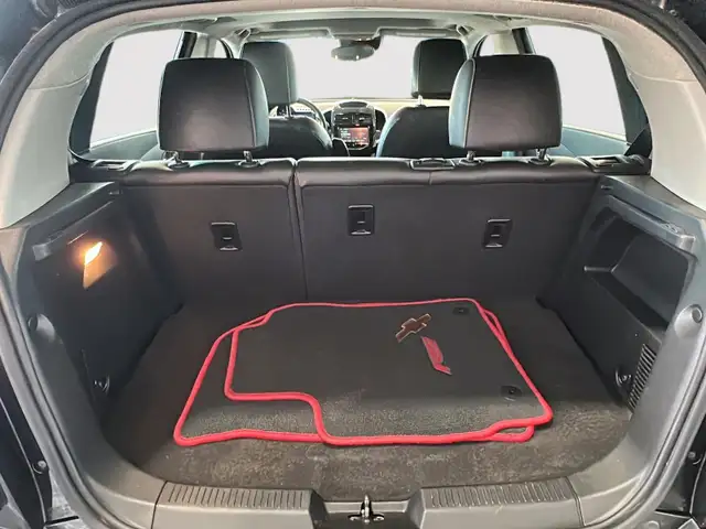 2016 Chevrolet Sonic Sedan RS - 6MT - Photo 14