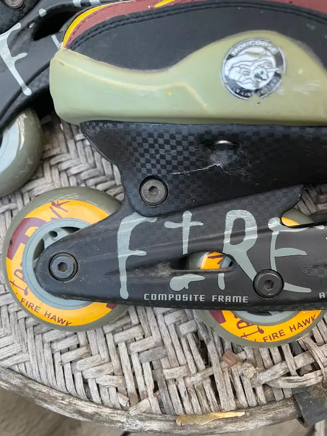 Mongoose Roller Blades!  Size 9 - Photo 2