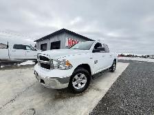 2022 RAM 1500 CLASSIC SLT CREW CAB 4X4  5.7L V8 HEMI  FINANCIN