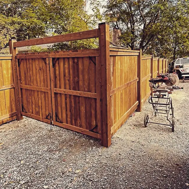 Chain link fence - Photo 5