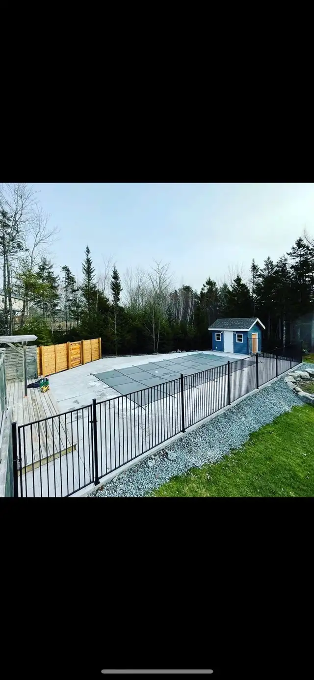 Chain link fence - Photo 9