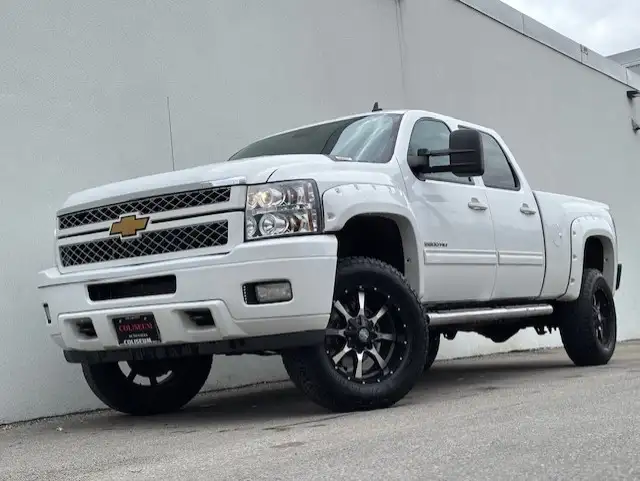 2014 Chevrolet Silverado 2500HD LTZ 4WD LEATHER-ROOF-NAVI-CAMERA