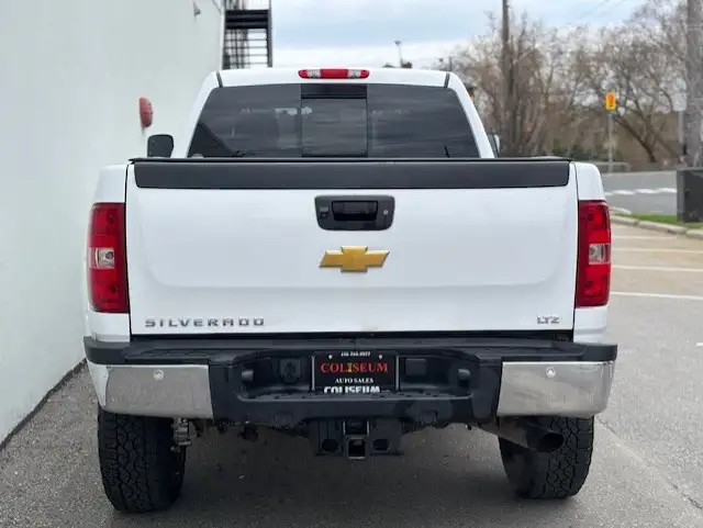 2014 Chevrolet Silverado 2500HD LTZ 4WD LEATHER-ROOF-NAVI-CAMERA - Photo 6