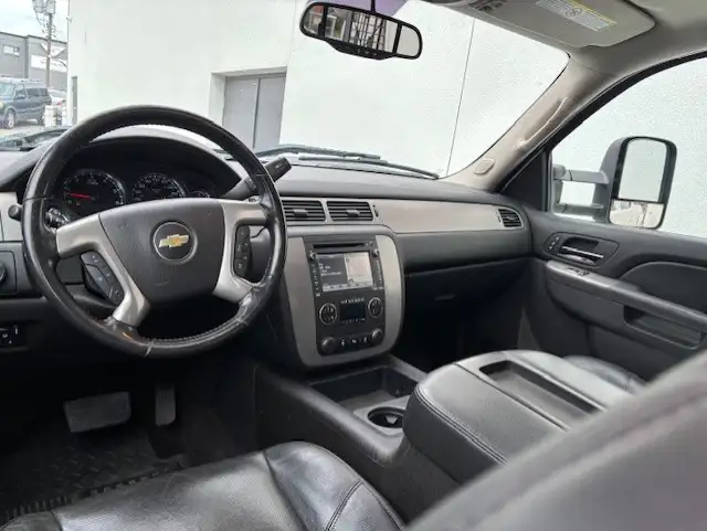 2014 Chevrolet Silverado 2500HD LTZ 4WD LEATHER-ROOF-NAVI-CAMERA - Photo 15