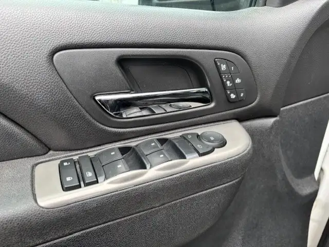 2014 Chevrolet Silverado 2500HD LTZ 4WD LEATHER-ROOF-NAVI-CAMERA - Photo 24