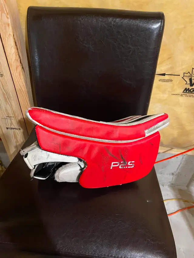 CCM P2.5 Jr Blocker and Trapper for sale - Photo 3