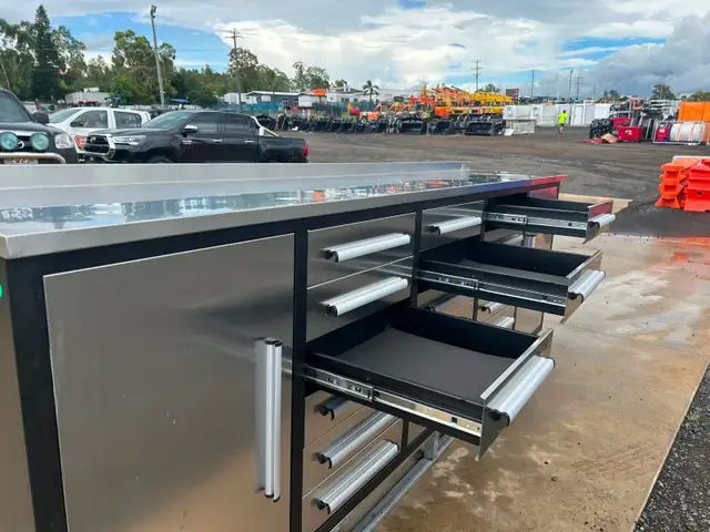 Industrial 10FT Workbench 18D-S - Photo 2