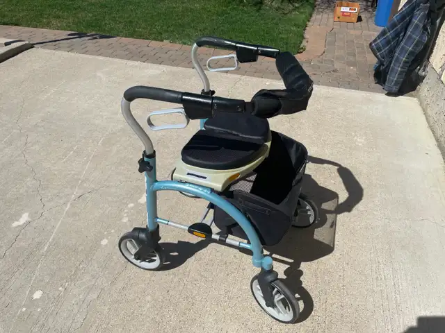 for sale walker in excellant used condition - Photo 4