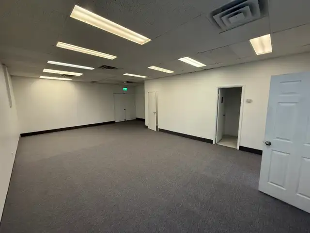 INDUSTRIAL SPACE FOR RENT AT CHESSWOOD AND SHEPPARD - Photo 5