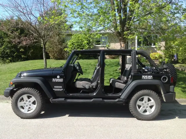 JEEP WRANGLER 2010 - Photo 2