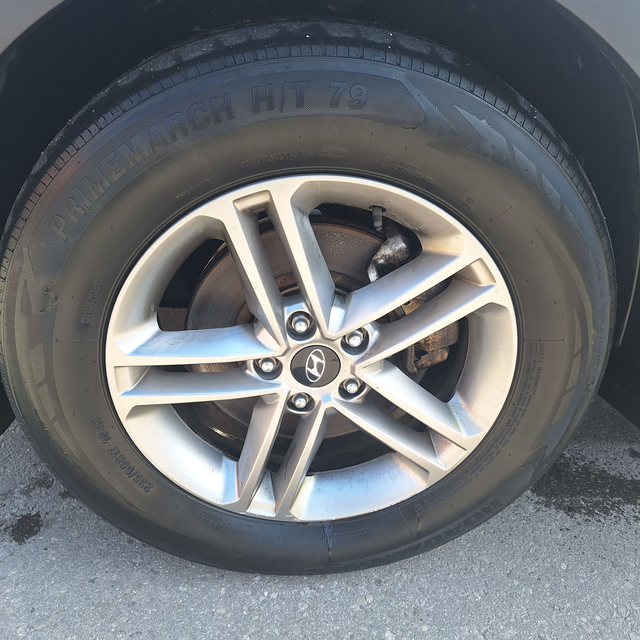 2018 Hyundai Santa Fe Sport Luxury AWD 2.4l 4cyl, 22 service rec - Photo 9