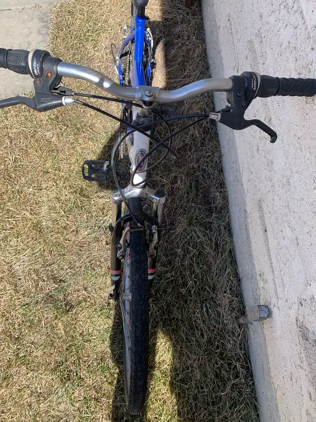 CCM commuter bike - Photo 2