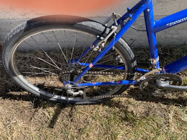 CCM commuter bike - Photo 3