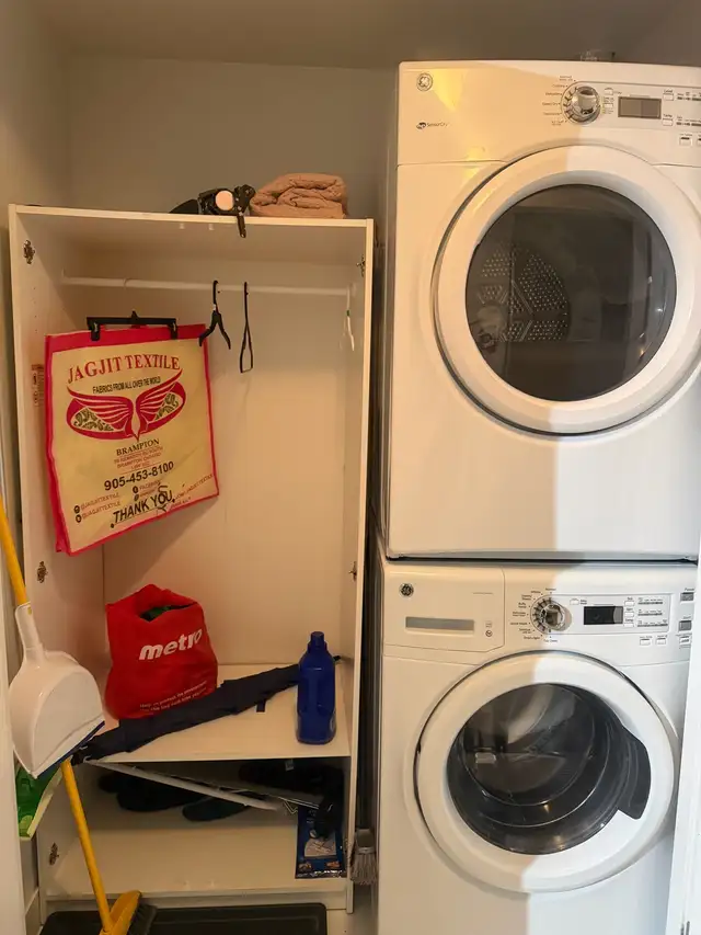 Waterfront Living, Best Location. - Photo 2