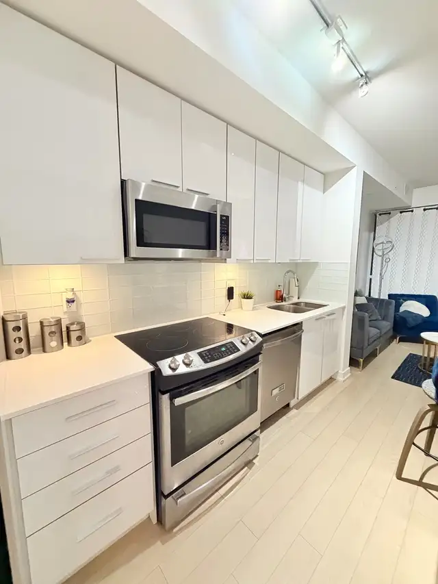 Waterfront Living, Best Location. - Photo 3