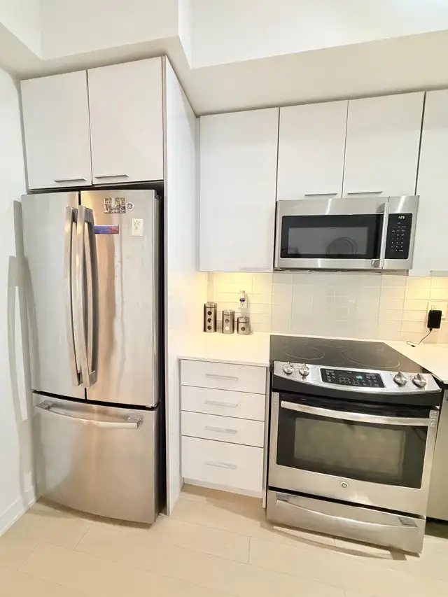 Waterfront Living, Best Location. - Photo 4