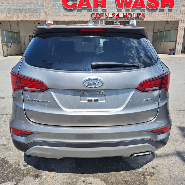 2017 Hyundai Santa Fe Sport 2.4l 4cyl, no accidents, 19 service - Photo 7