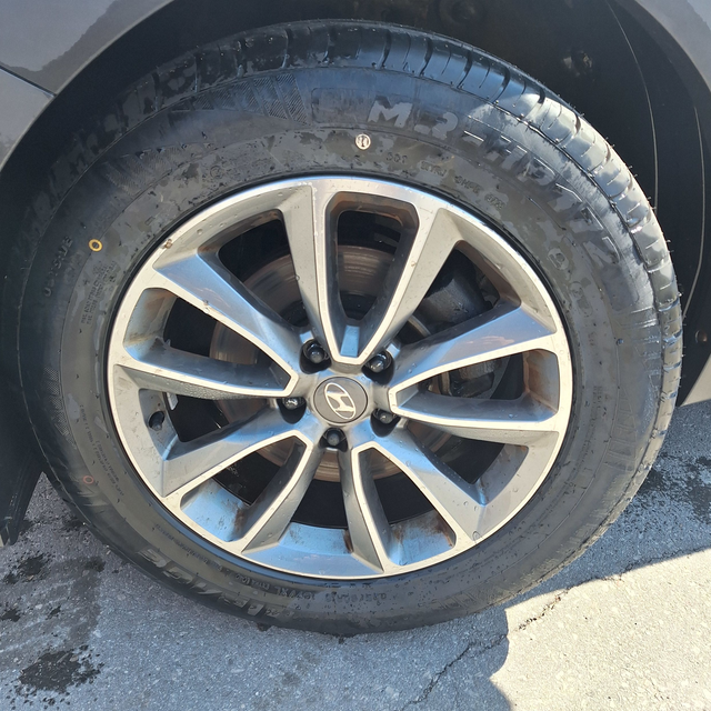 2017 Hyundai Santa Fe Sport 2.4l 4cyl, no accidents, 19 service - Photo 12