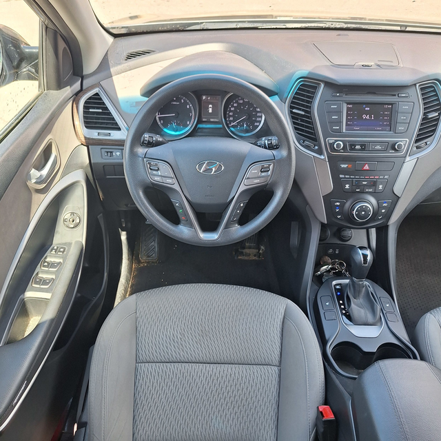 2017 Hyundai Santa Fe Sport 2.4l 4cyl, no accidents, 19 service - Photo 15