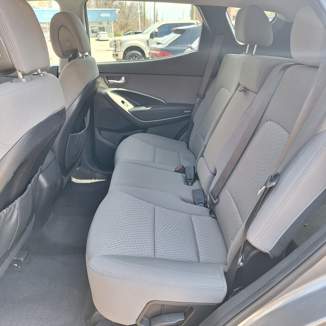 2017 Hyundai Santa Fe Sport 2.4l 4cyl, no accidents, 19 service - Photo 17