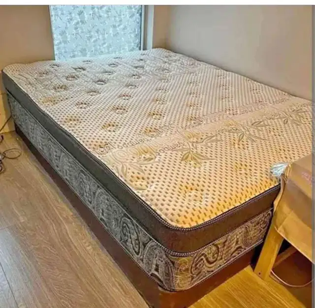 King Mattress Extra Thick Foam Premium Support - Photo 3