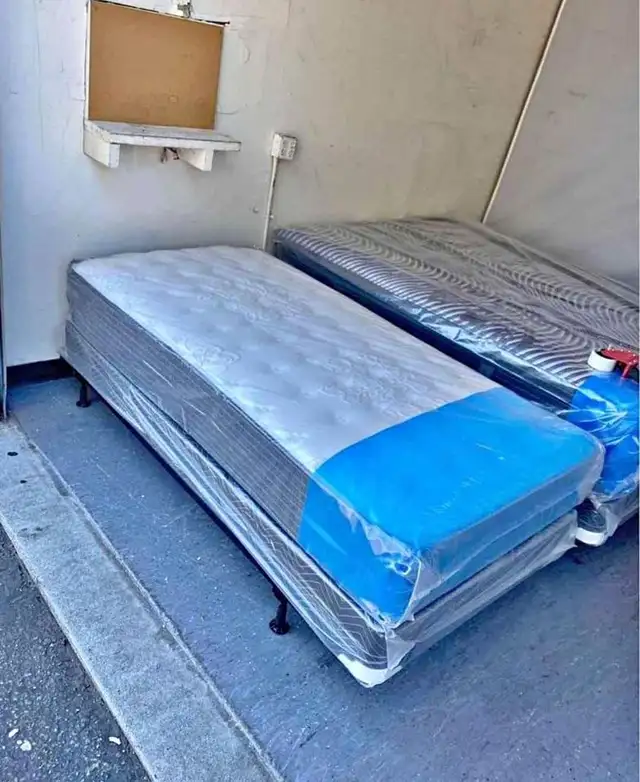 Double Mattress High Density Foam Long Lasting Support - Photo 4