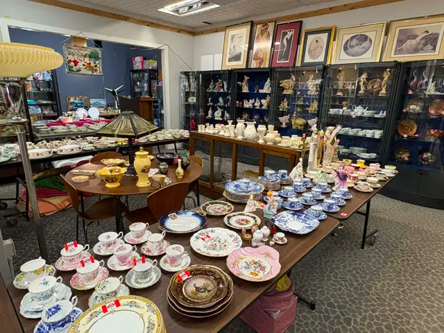 Insane Estate Sale - Photo 5