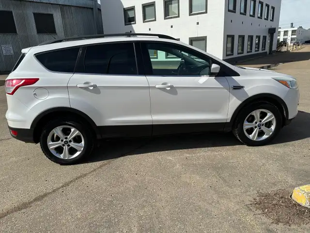 2013 Ford Escape SE 1.6L EcoBoost Turbo FWD For Sale. - Photo 9