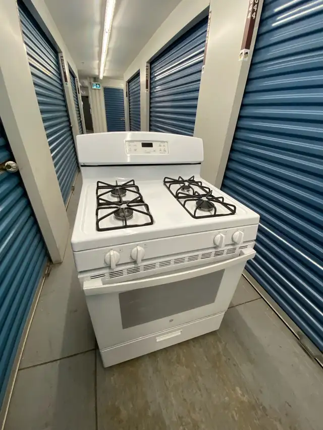 GE WHITE GAS RANGE - Photo 2
