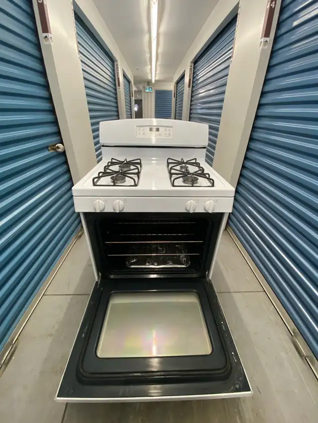 GE WHITE GAS RANGE - Photo 3
