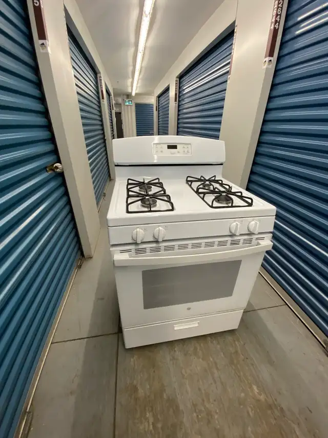 GE WHITE GAS RANGE - Photo 4