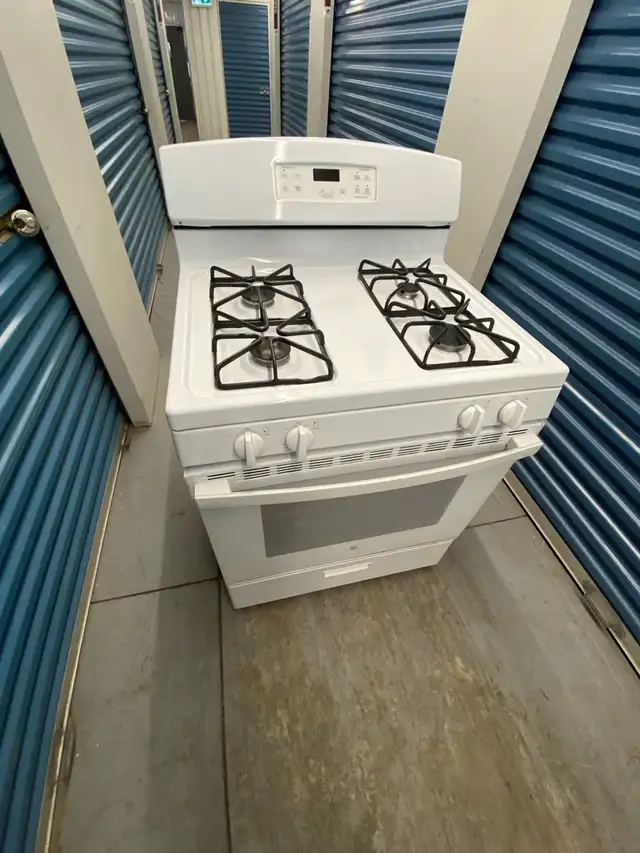 GE WHITE GAS RANGE - Photo 9
