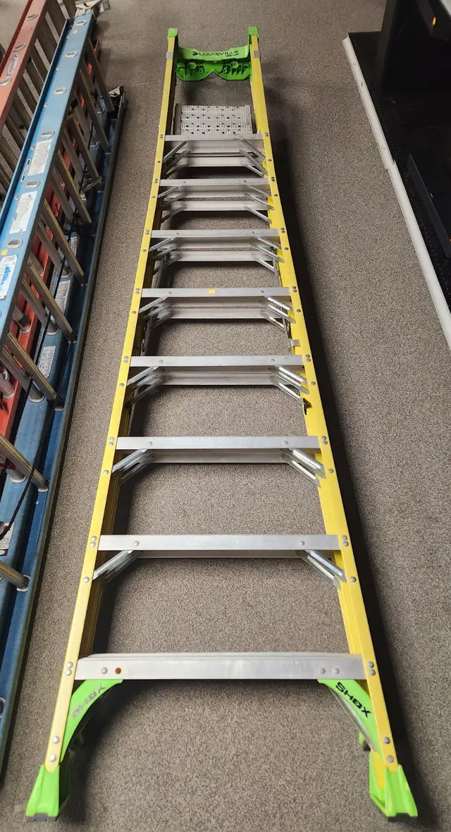 Assorted Ladders: Featherlite, Louisville, Werner, Mastercraft