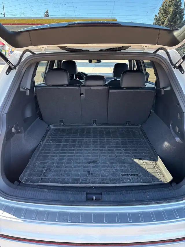 2022 Volkswagen Tiguan R-Line - Photo 8