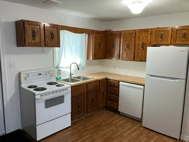 5 bedroom house for rent in Dieppe New-Brunswick - Photo 3