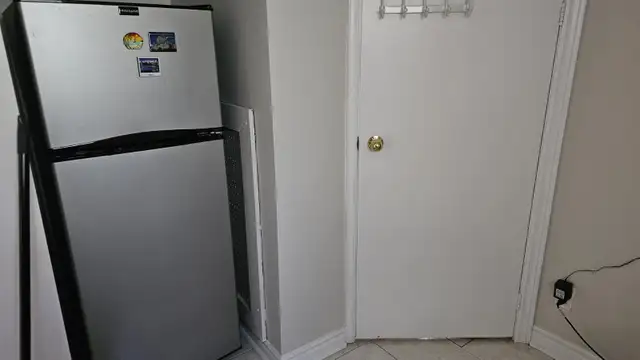 Markham Basement for Rent - Photo 5