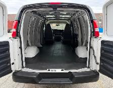 SUPER CLEAN 2023 GMC Cargo Van - Photo 5