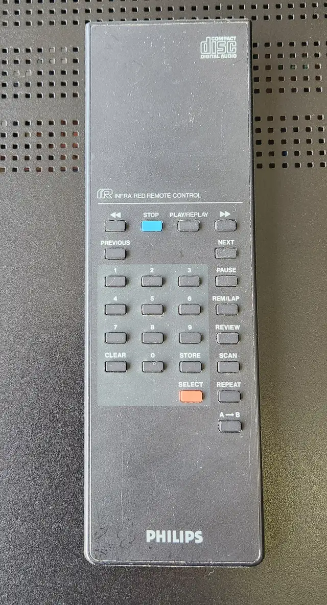 PHILIPS CD650 CD PLAYER WITH REMOTE CONTROL - Photo 8