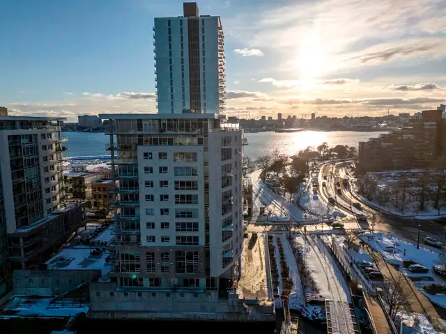 The condo you've been dreaming about! Unit 1007 - 15 Kings Wharf