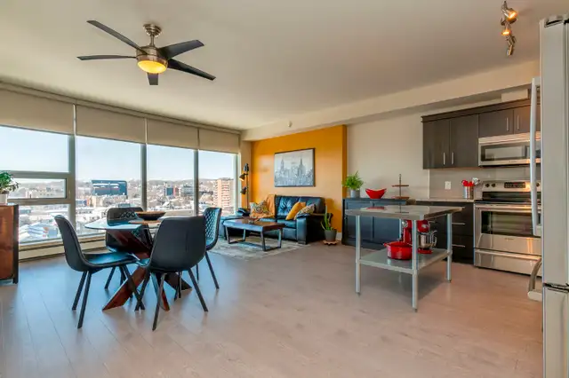 The condo you've been dreaming about! Unit 1007 - 15 Kings Wharf - Photo 3