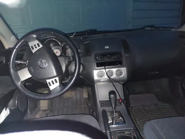 Rusty 2005 Nissan Altima SE V6 - Photo 4