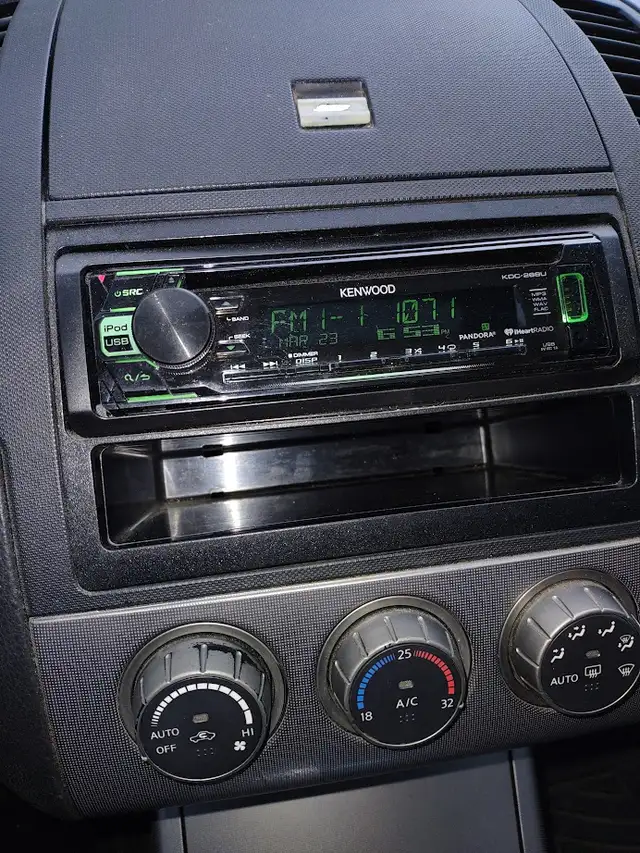 Rusty 2005 Nissan Altima SE V6 - Photo 7