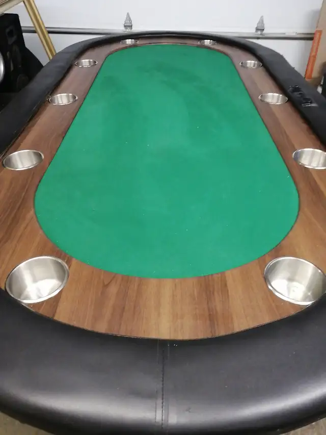 Table de poker 8 pieds – Excellente condition - Photo 2