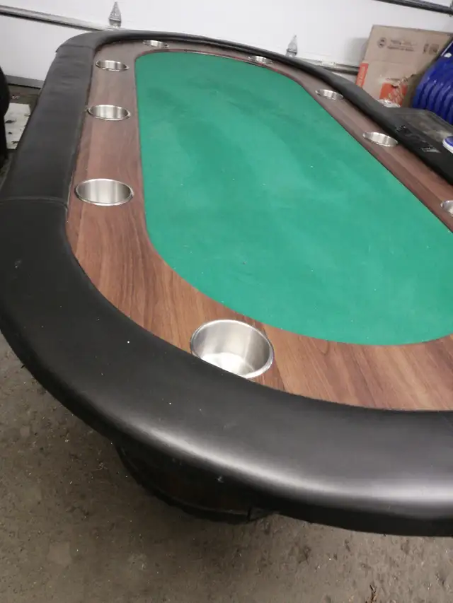 Table de poker 8 pieds – Excellente condition - Photo 3