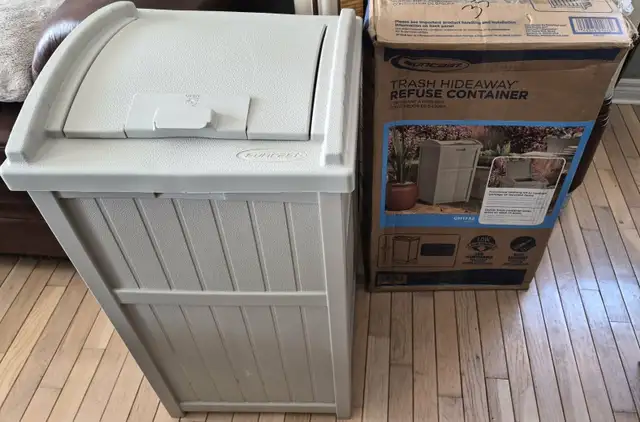 SUNCAST TRASH HIDEAWAY – OUTDOOR BIN STORAGE – NEW ASSEMBLED 120