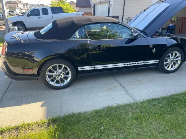 2011 Ford Mustang 3.7L V6 - Photo 3