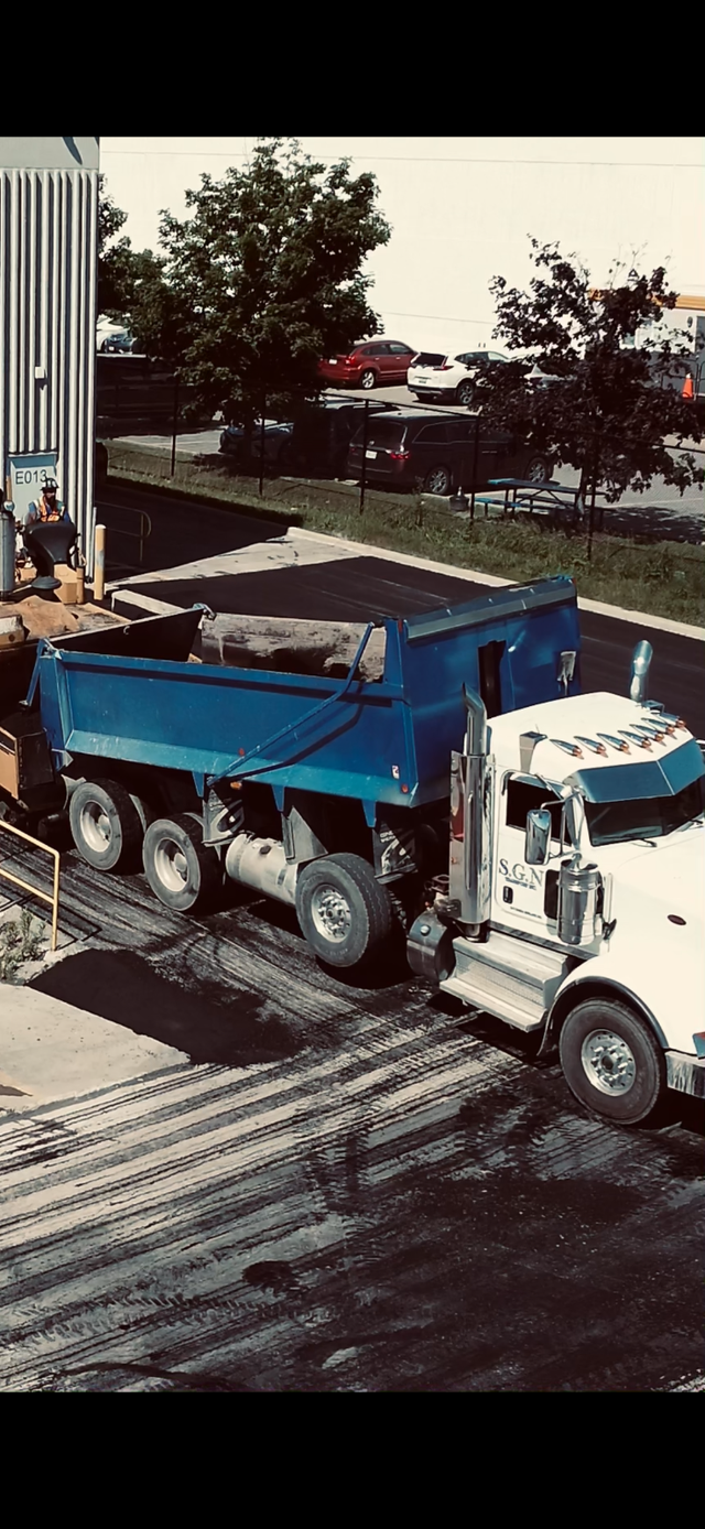 Hiring DZ Driver Dump Truck Driver - Photo 2